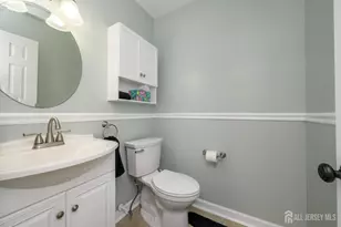 18 Holly Ct, Flemington, NJ 08822 - Photo 15