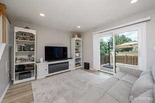 18 Holly Ct, Flemington, NJ 08822 - Photo 13