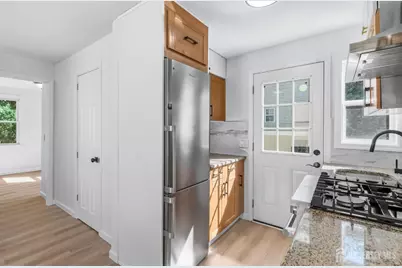 250 Brookside Avenue, South Amboy, NJ 08879 - Photo 9