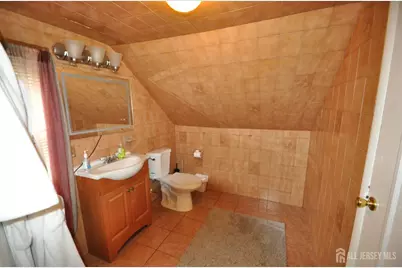 20 Maine Avenue, Carteret, NJ 07008 - Photo 27