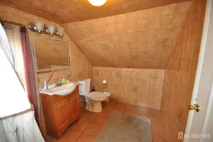 20 Maine Ave, Carteret, NJ 07008 - Photo 27