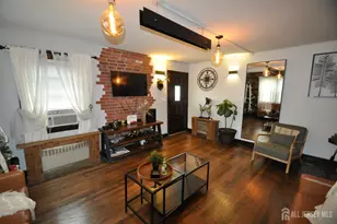 20 Maine Ave, Carteret, NJ 07008 - Photo 11