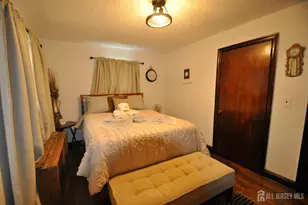 20 Maine Ave, Carteret, NJ 07008 - Photo 23