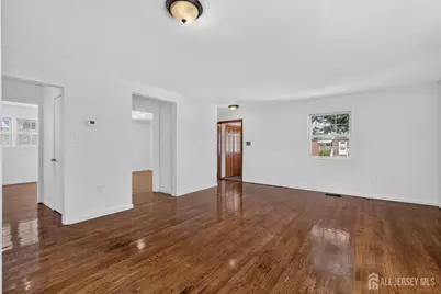2 Oakwood Place, North Brunswick Township, NJ 08902 - Photo 9