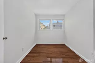 2 Oakwood Pl, North Brunswick Township, NJ 08902 - Photo 11