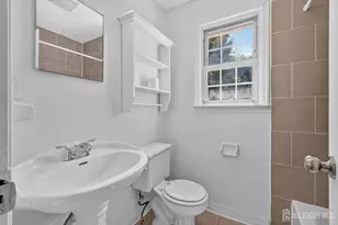 2 Oakwood Pl, North Brunswick Township, NJ 08902 - Photo 15