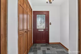 2 Oakwood Pl, North Brunswick Township, NJ 08902 - Photo 3