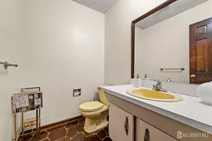 4 Liberty Bell Ct, East Brunswick Township, NJ 08816 - Photo 19
