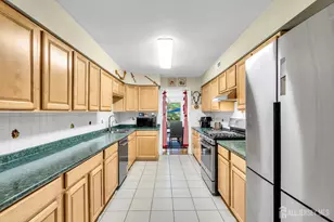 168 Thoreau Dr, Plainsboro Township, NJ 08536 - Photo 17
