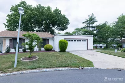 96 Salix Plaza #C, Monroe Township, NJ 08831 - Photo 3