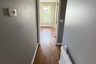 1056 Hunterdon St, Newark, NJ 07112 - Photo 11