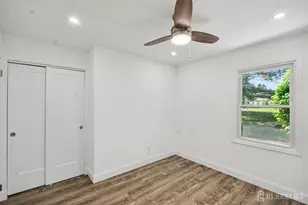 6 Plz de Las Flores, Freehold, NJ 07728 - Photo 19