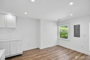6 Plz de Las Flores, Freehold, NJ 07728 - Photo 15