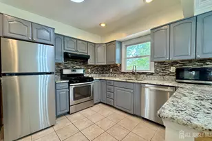 19 Library Pl, Edison, NJ 08820 - Photo 7