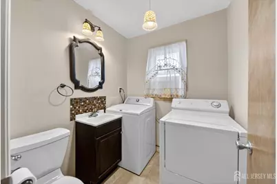 95 Pine Street, Iselin, NJ 08830 - Photo 9