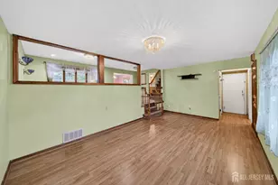 95 Pine St, Iselin, NJ 08830 - Photo 23