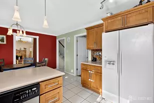 30 N Hamilton Ln, Plainsboro Township, NJ 08536 - Photo 11