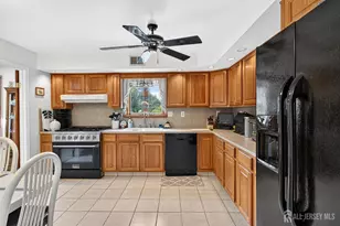 21 Sulliman Rd, Edison, NJ 08817 - Photo 13