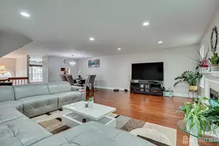 4506 Stonehedge Rd, Edison, NJ 08820 - Photo 19