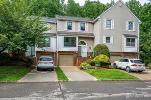 4506 Stonehedge Rd, Edison, NJ 08820 - Photo 3
