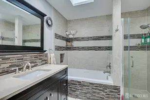 4506 Stonehedge Rd, Edison, NJ 08820 - Photo 31