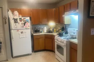 139 Darwin Ln, North Brunswick Township, NJ 08902 - Photo 3