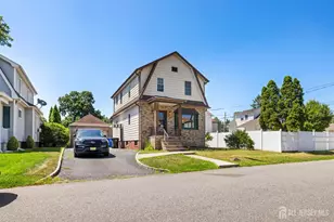 12 Linden St, Woodbridge Township, NJ 08863 - Photo 3