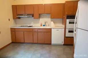 47 Inwood Dr, Milltown, NJ 08850 - Photo 7