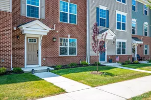 220 Anchor Wy, Aberdeen Township, NJ 07721 - Photo 3