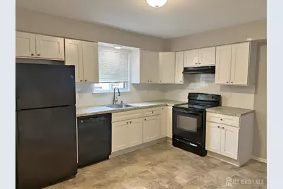 316 Meadow Woods Lane, Lawrence Township, NJ 08648 - Photo 5