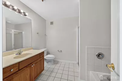 1313 Fernwood Court, New Brunswick, NJ 08901 - Photo 15
