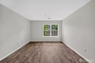 1313 Fernwood Ct, New Brunswick, NJ 08901 - Photo 13