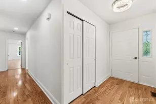 9 Melborn Dr, Monroe Township, NJ 08831 - Photo 3