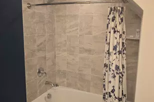 907 Greenland Square, Highland Park, NJ 08904 - Photo 5