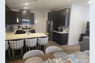 907 Greenland Square, Highland Park, NJ 08904 - Photo 15