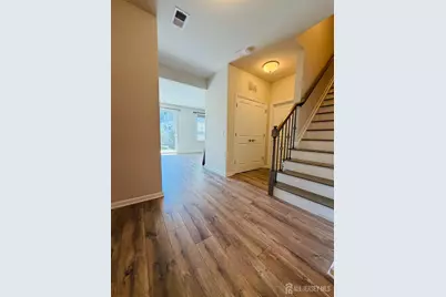907 Greenland Square, Highland Park, NJ 08904 - Photo 15