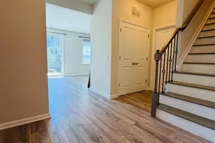 907 Greenland Square, Highland Park, NJ 08904 - Photo 15