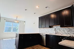 907 Greenland Square, Highland Park, NJ 08904 - Photo 17