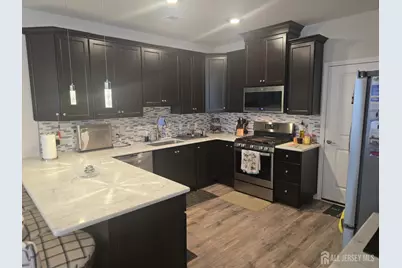 907 Greenland Square, Highland Park, NJ 08904 - Photo 13