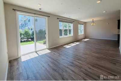 907 Greenland Square, Highland Park, NJ 08904 - Photo 19
