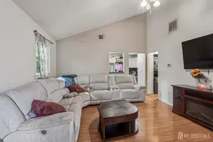 2 Culver Ln, East Brunswick Township, NJ 08816 - Photo 5