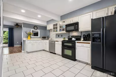 12 Anderson Court, East Brunswick Township, NJ 08816 - Photo 5
