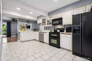 12 Anderson Ct, East Brunswick Township, NJ 08816 - Photo 5