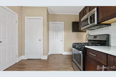145-147 Delaware Avenue #2, Jersey City, NJ 07306 - Photo 9
