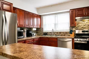 24 Woodedge Ave, Edison, NJ 08817 - Photo 7