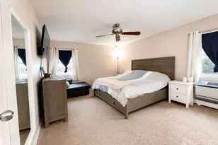 24 Woodedge Ave, Edison, NJ 08817 - Photo 9