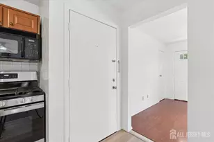 816 Cricket Ln, Woodbridge Township, NJ 07095 - Photo 5
