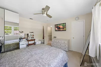 34 Ventnor Drive, Edison, NJ 08820 - Photo 17
