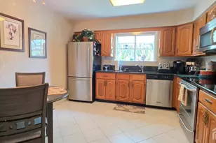 4 Wingate Ct, Monroe Township, NJ 08831 - Photo 9