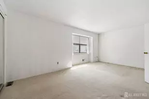 703 Merrywood Dr, Edison, NJ 08817 - Photo 17